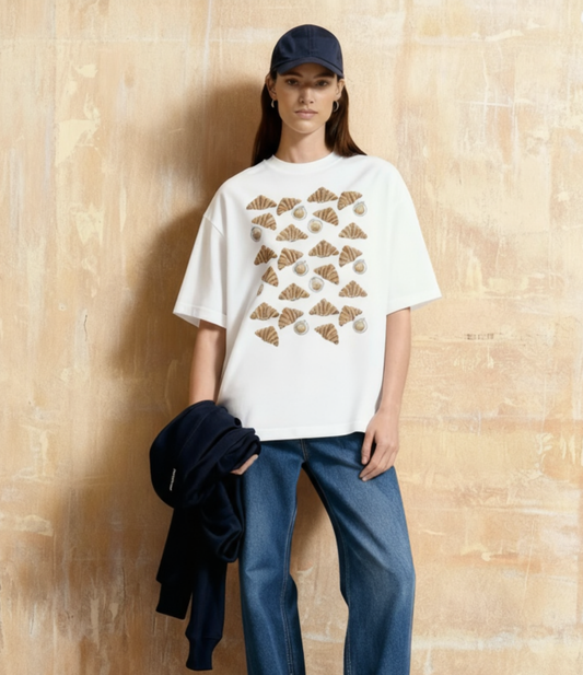 CROISSANT OVERSIZED T-SHIRT